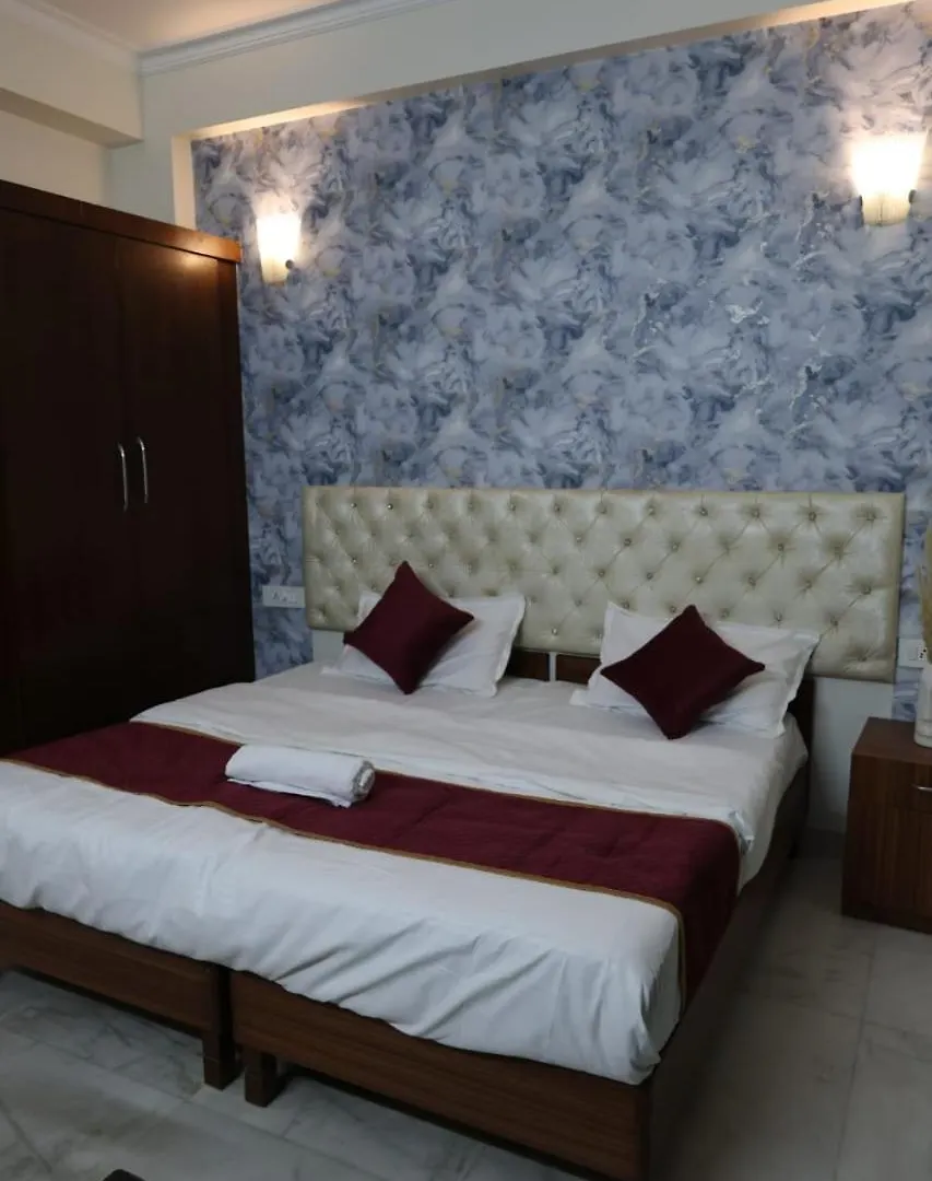 Hotel Comfy Cottage Gurgaon 5*,  Hindistan